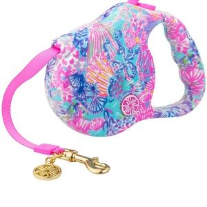SOLD L- Pulitzer Pet leash retractable 2022 NWOT